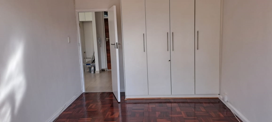 To Let 1 Bedroom Property for Rent in Sea Point Western Cape